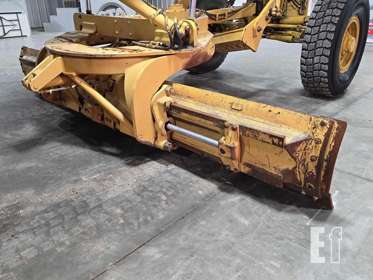 2006-caterpillar-143h-image-11