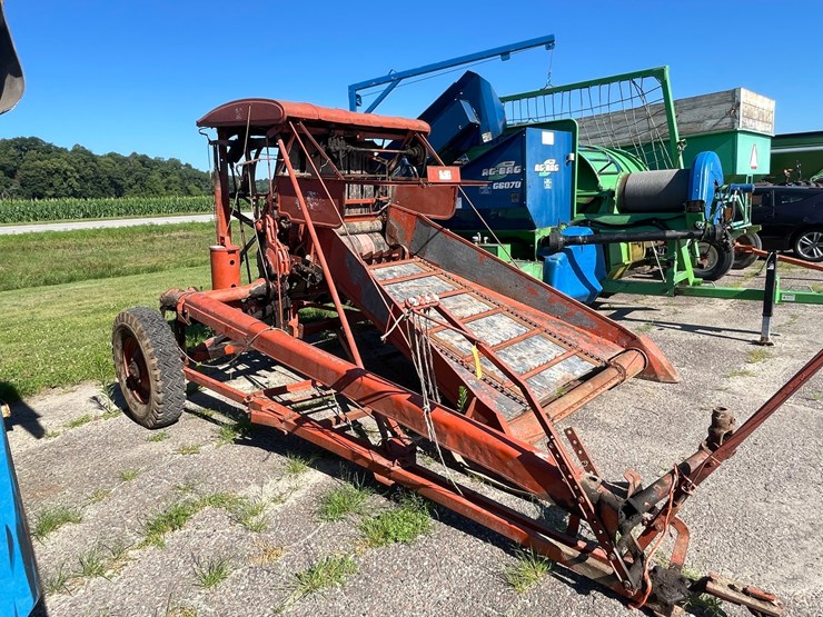 #1025-•-allis-chalmers-10-roto-baler-image-15