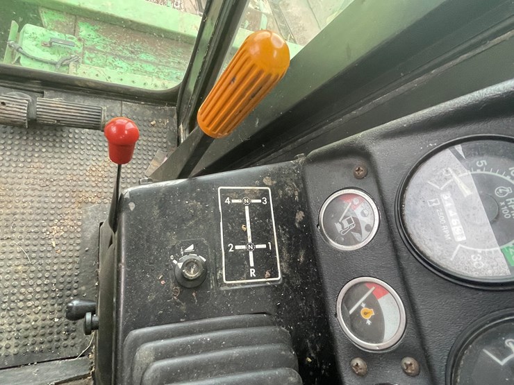 john-deere-4420-image-44
