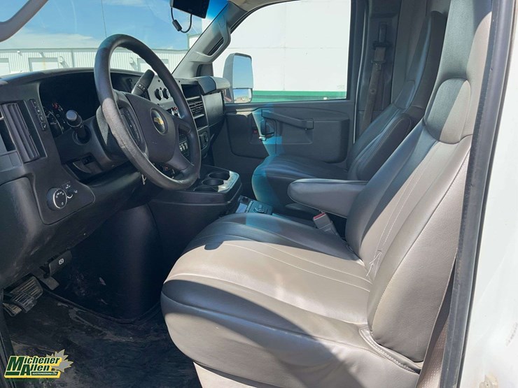 2017-chevrolet-express-s/a-ambulance-image-14