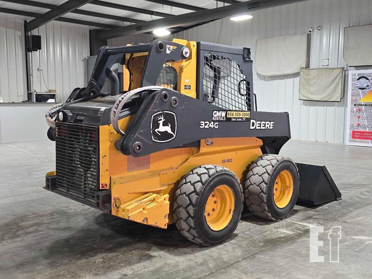 2023-deere-324g-image-3