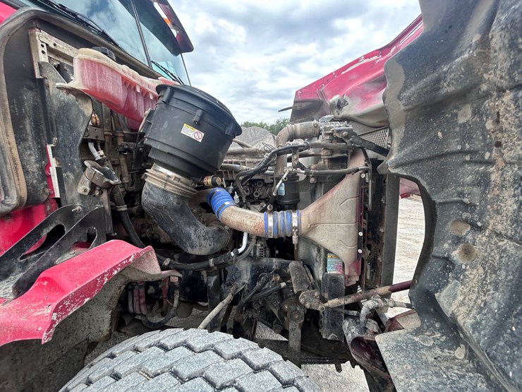 2016-western-star-4700-image-46