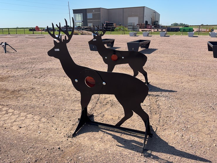 ar500-steel-deer-shooting-target-with-heart-flapper-image-1