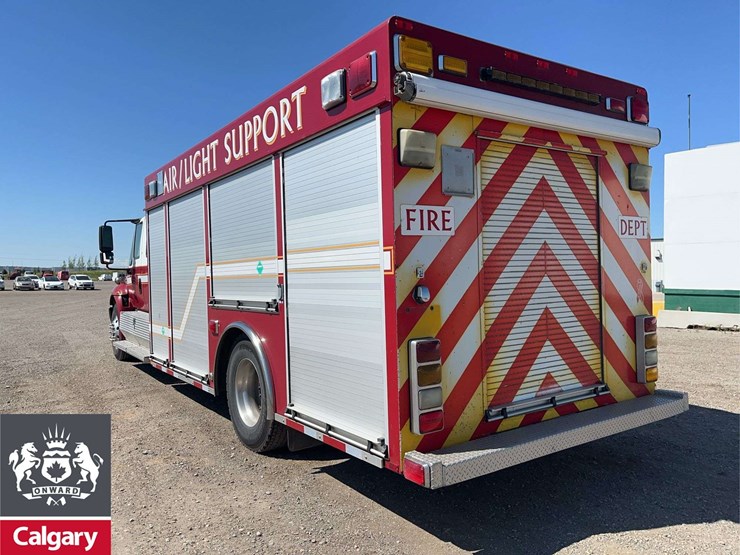 2004-international-durastar-4400-image-3