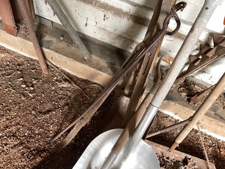 #2286-•-handled-tools-image-5
