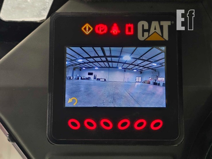 2015-caterpillar-259d-image-21
