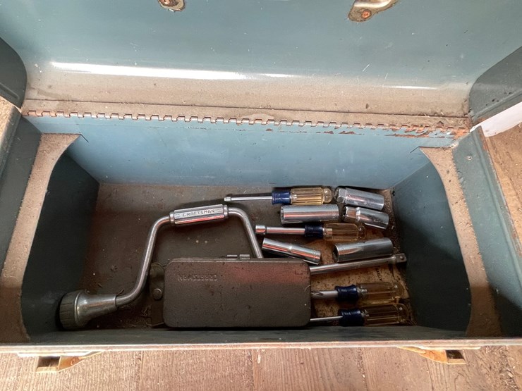 #2340-•-(2)-tool-boxes-and-contents-image-4