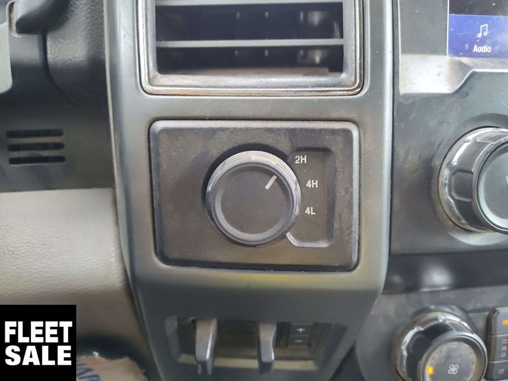 2021-ford-f550-image-19