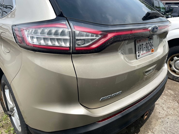 2018-ford-edge-sel-image-32
