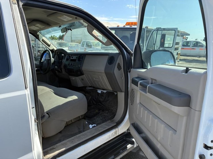2008-ford-f250-image-10
