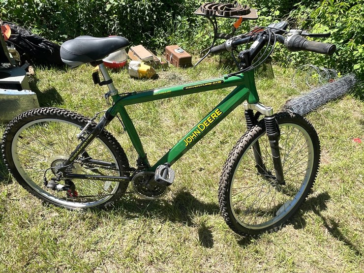 #3301-•-john-deere-aluminum-adventure-ats-bike-image-4