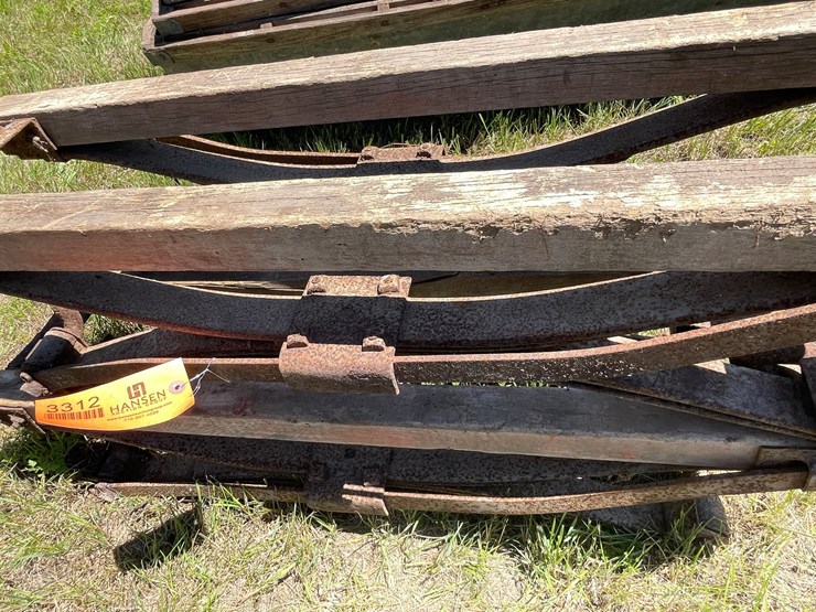 #3312-•-(2)-horse-buggy-springs-image-12