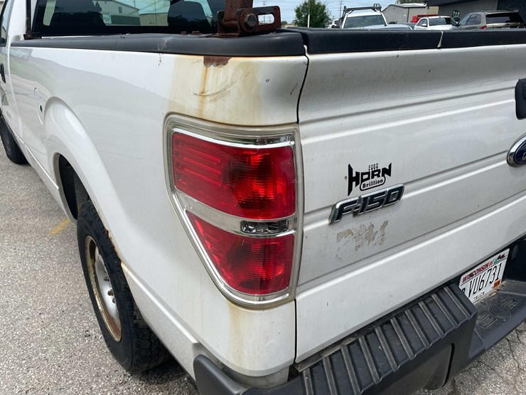 2014-ford-f150-xl-image-27