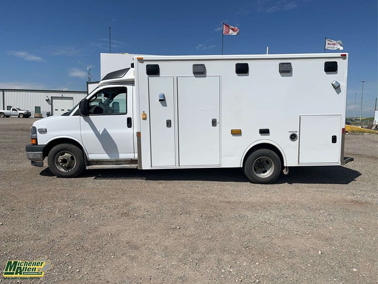 2017-chevrolet-express-s/a-ambulance-image-6