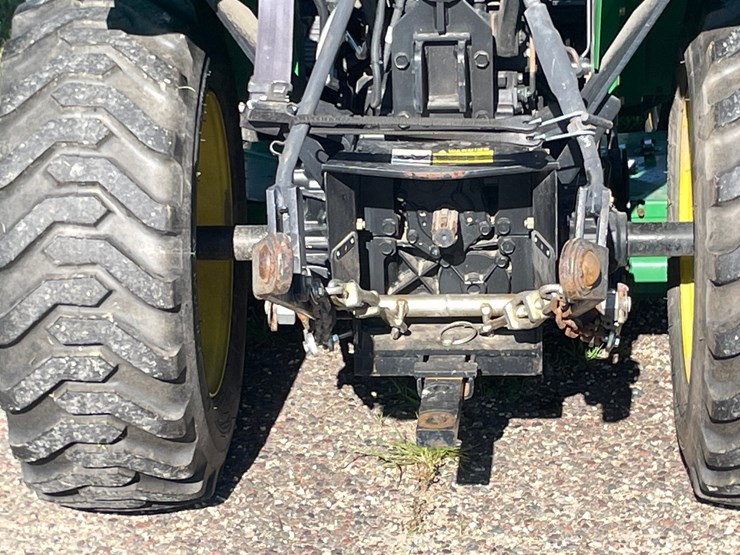 john-deere-4010-image-32
