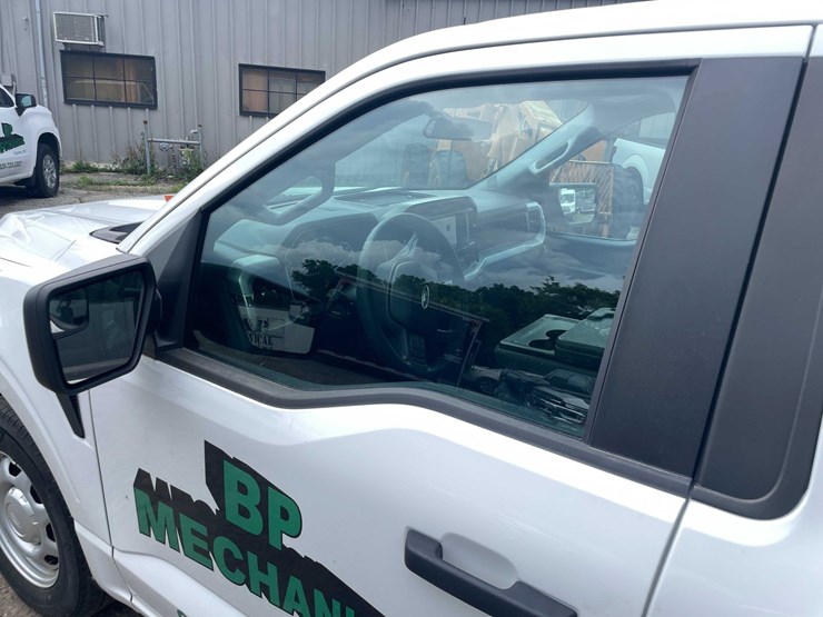2023-ford-f150-xl-image-42