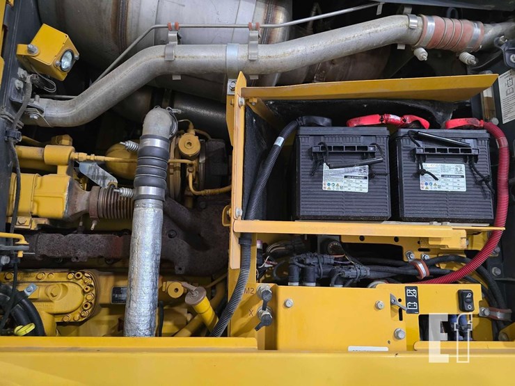 2016-deere-670g-image-24
