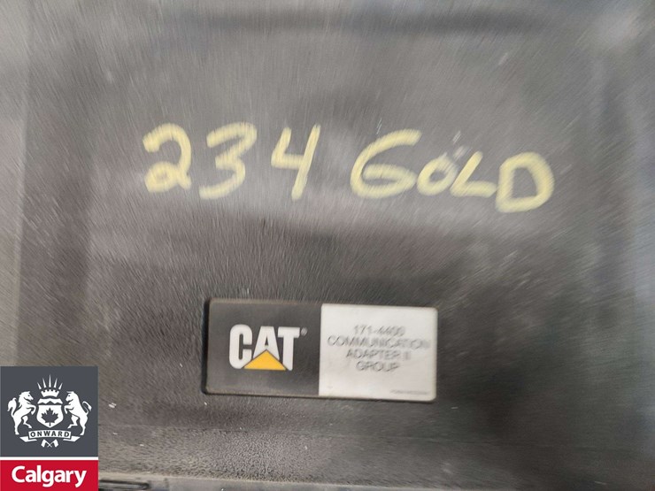 cat-electronic-technician-image-1