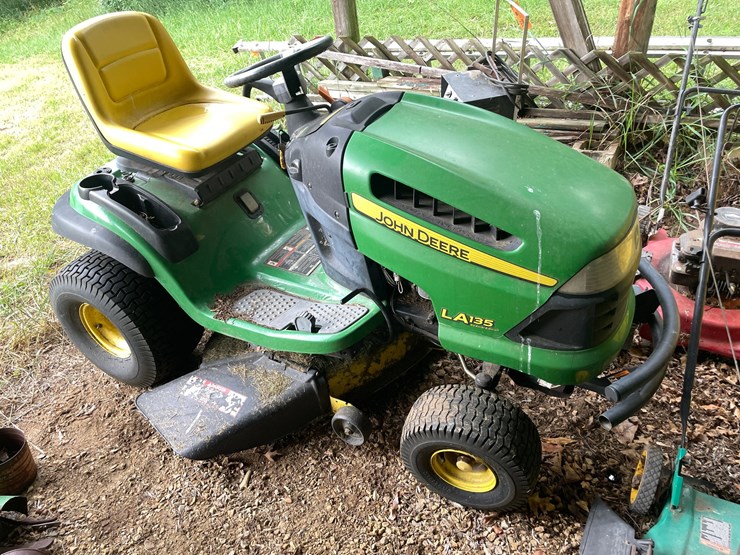 john-deere-la135-image-2