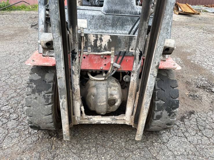 #1101-•-2014-nissan-5200-lb.-lp-forklift-image-32