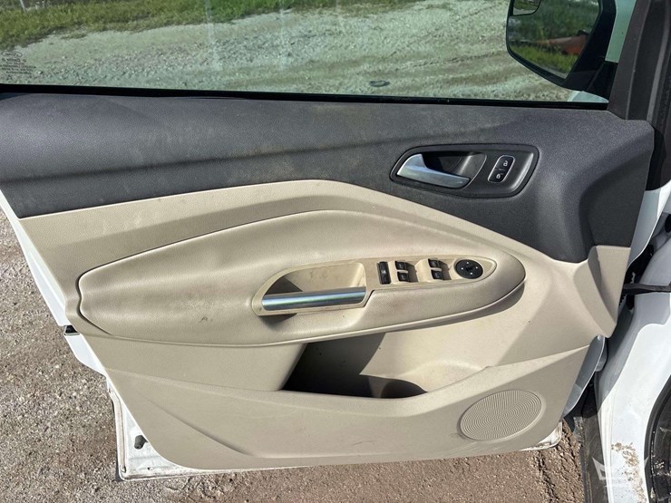 2017-ford-escape-image-12