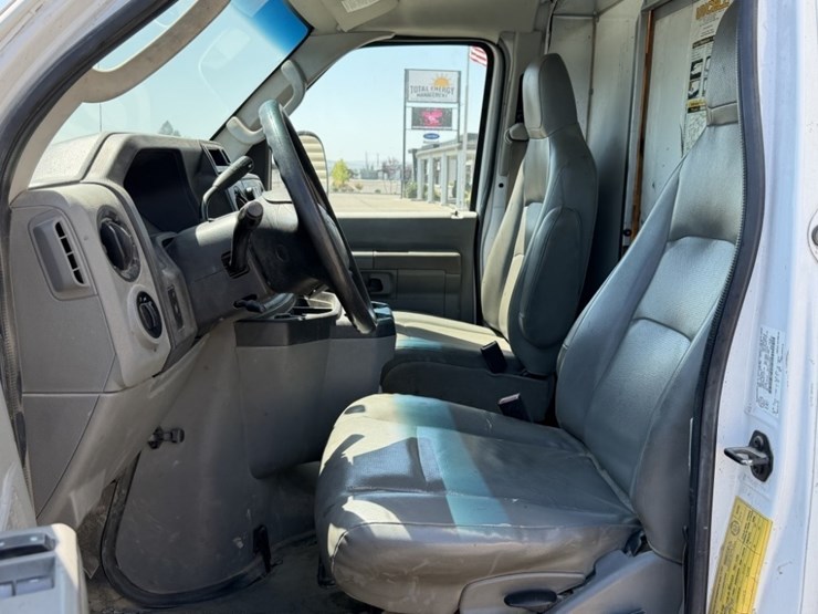 2014-ford-e450-sd-image-36