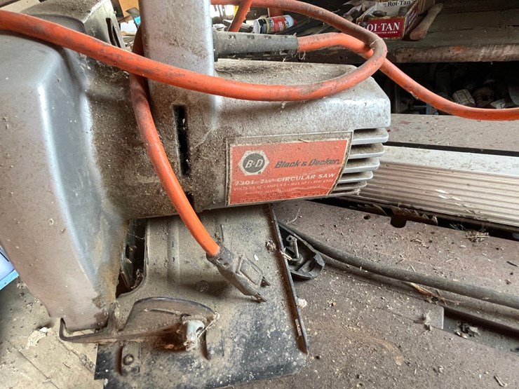 #2338-•-simpson--sears-table-saw-and-black-and-decker-circular-saw-image-9