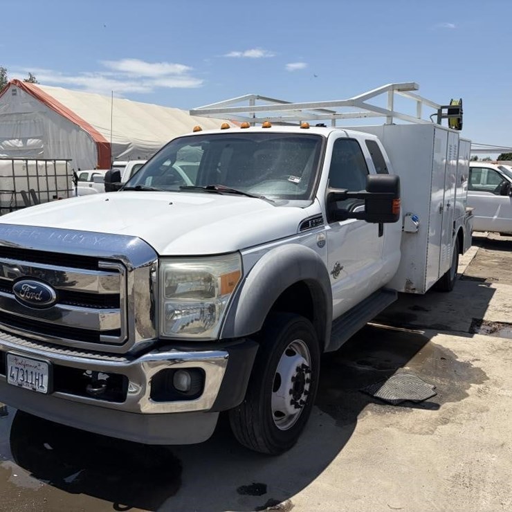 2012 FORD F550