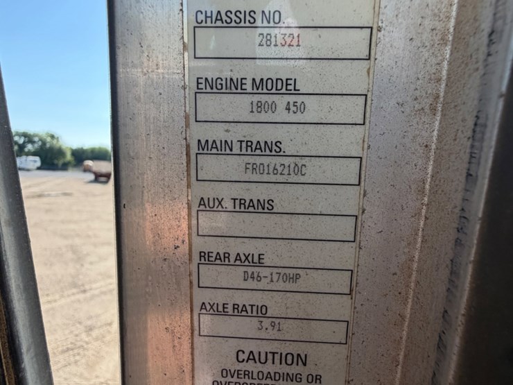 2011-kenworth-t800-image-17
