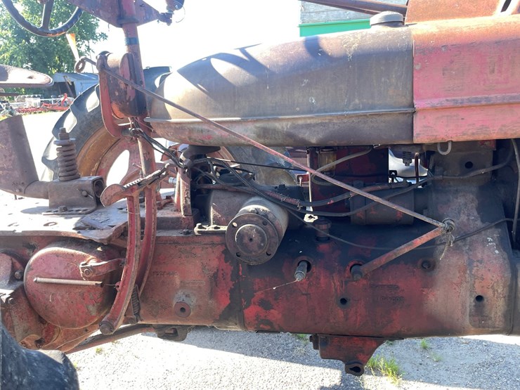 #1021-•-farmall-h-tractor-image-39
