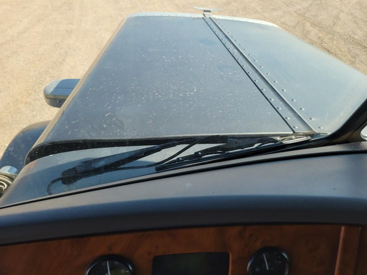 2006-peterbilt-379-image-44