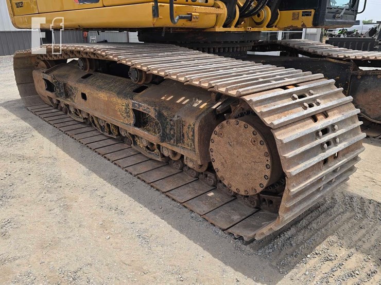 2017-caterpillar-349fl-image-37