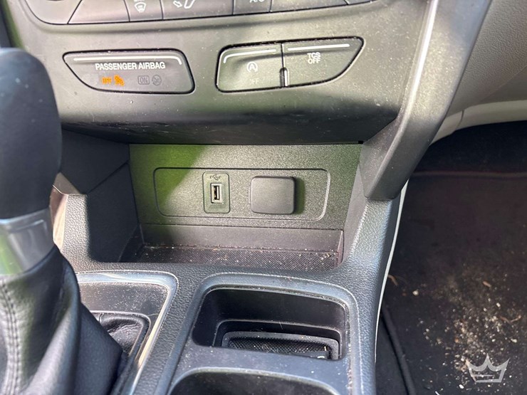 2017-ford-escape-image-18