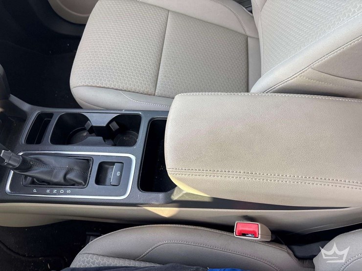 2017-ford-escape-image-19