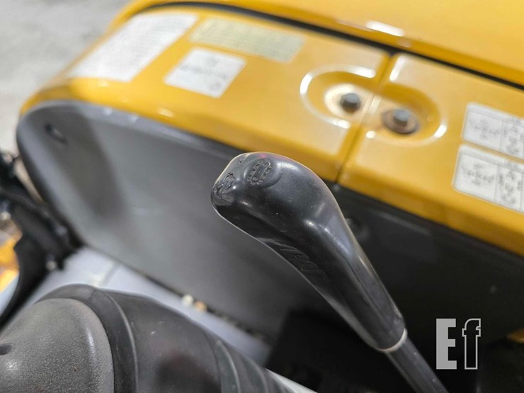 2019-caterpillar-303.5e2-cr-image-22