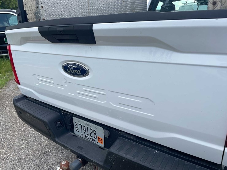 2023-ford-f150-xl-image-27