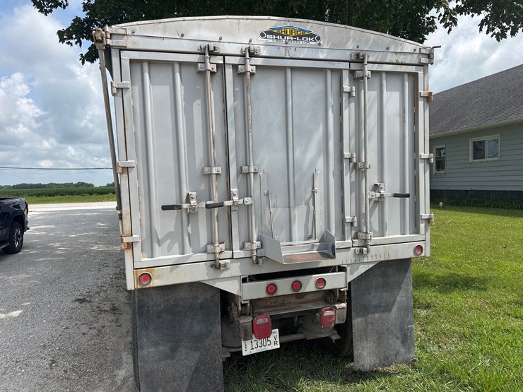 1995-ford-l9000-image-7