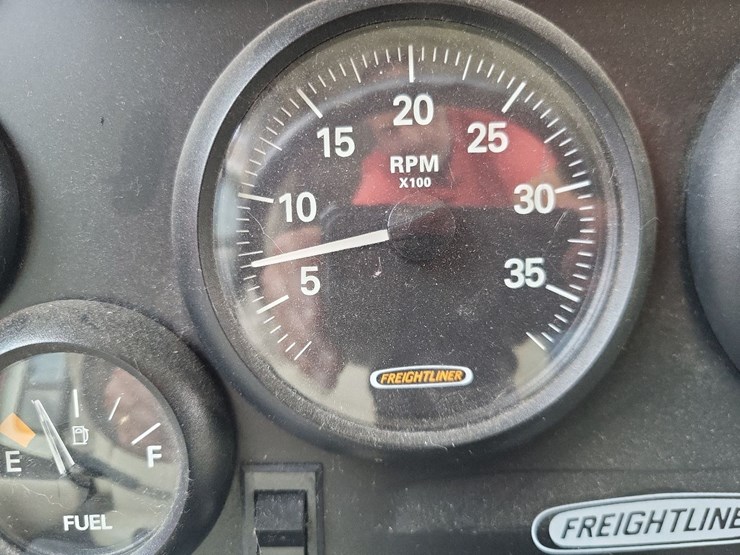 2003-fleetwood-bounder-39z-class-a-motorhome-on-freightliner-chassis-image-3