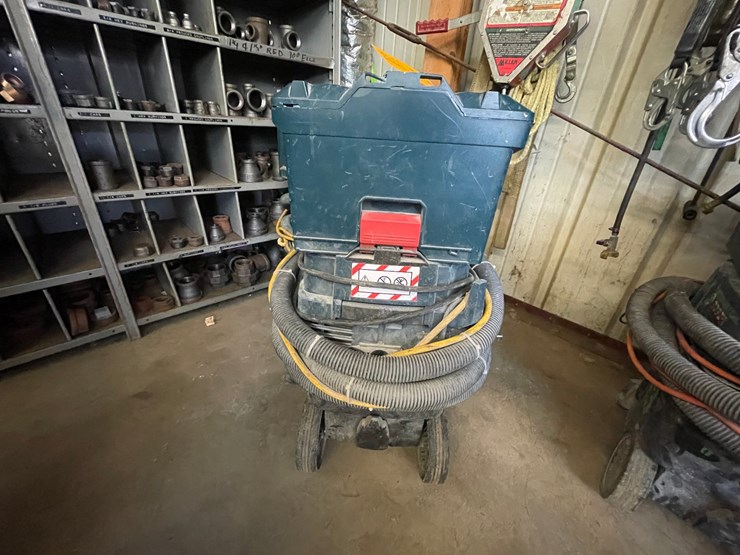 #4011-•-bosch-vac0908-dust-extractor-image-1