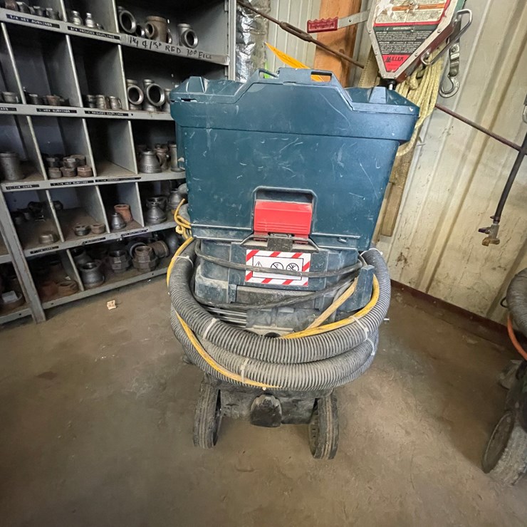 #4011 • Bosch VAC0908 Dust Extractor