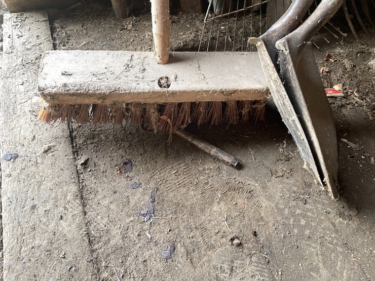 #2316-•-handled-tools-image-2