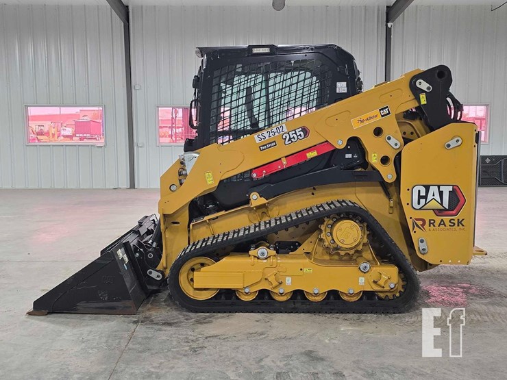 2025-caterpillar-255-image-5