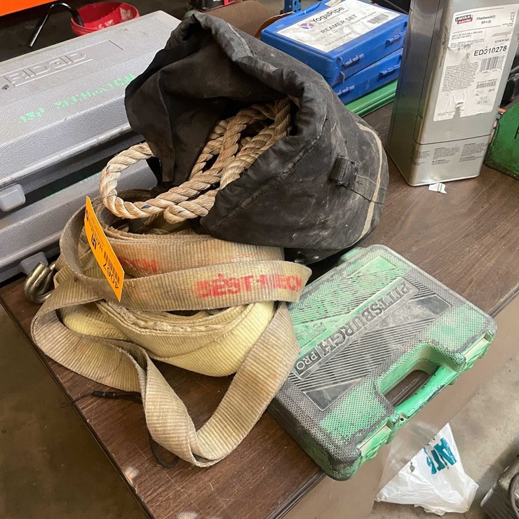 #4067 • Assorted Rope and Ratchet Straps