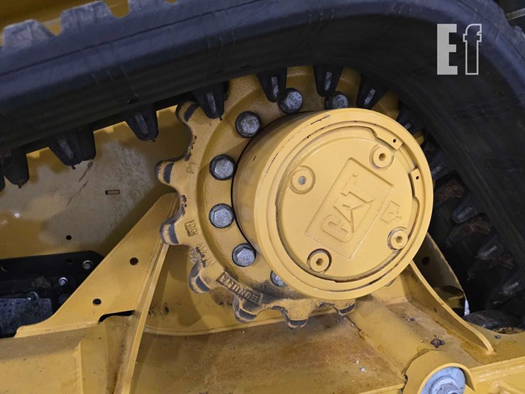 2025-caterpillar-255-image-29