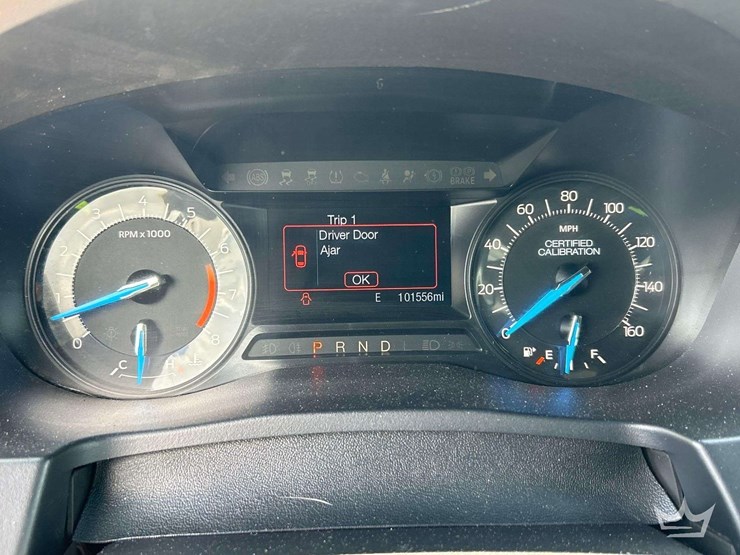 2018-ford-explorer-image-16