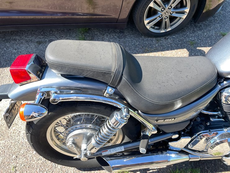 #1014-•-2005-suzuki-boulevard-s50-(has-wi-title)-image-19