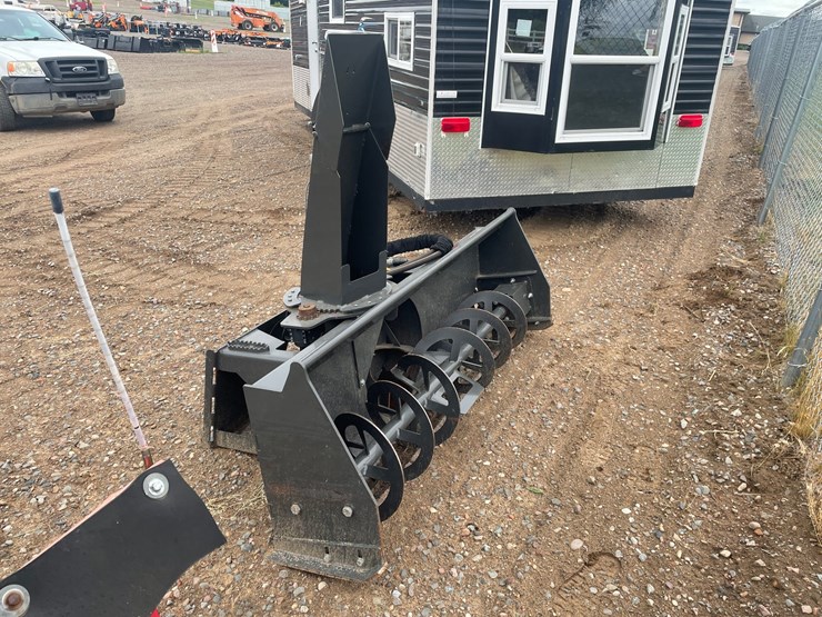 #5834-•-bobcat-snowblower-attachment-image-2