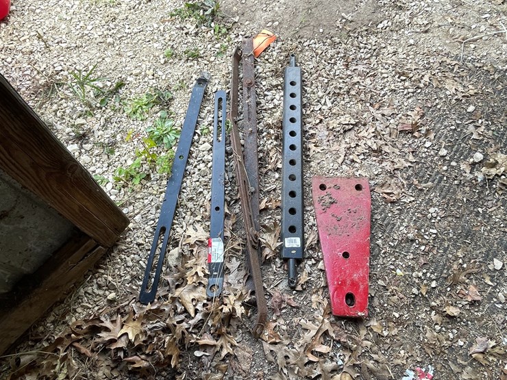 #3347-•-new-draw-bar,-pin-hitch-bracket,-and-adjustable-spreader-bars-image-2