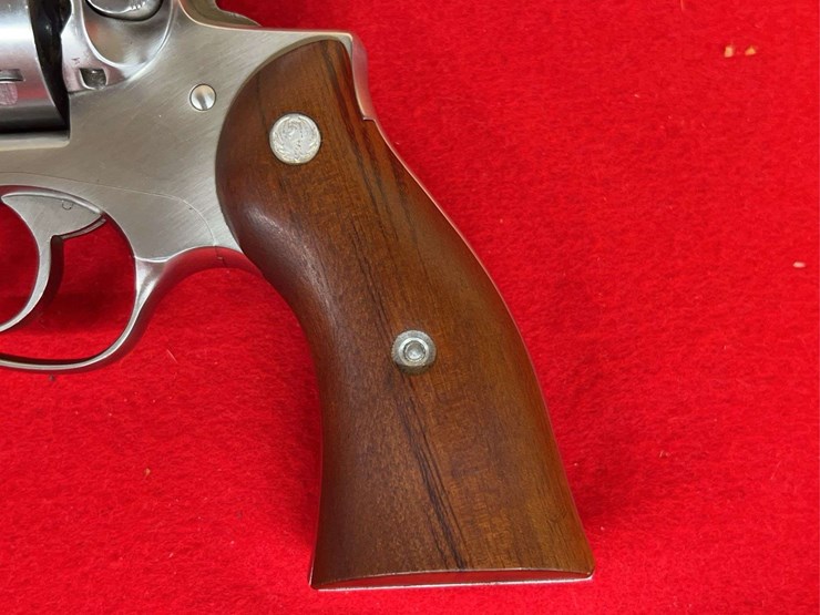 ruger-redhawk-.44-magnum-da-revolver-image-7