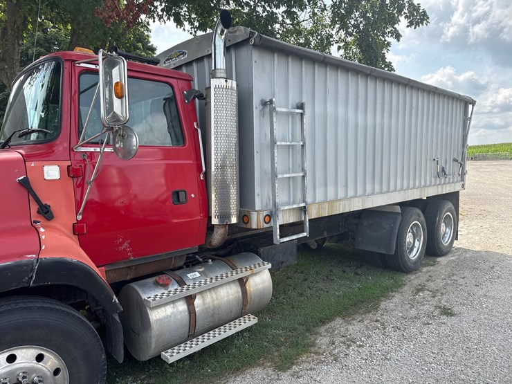 1995-ford-l9000-image-4